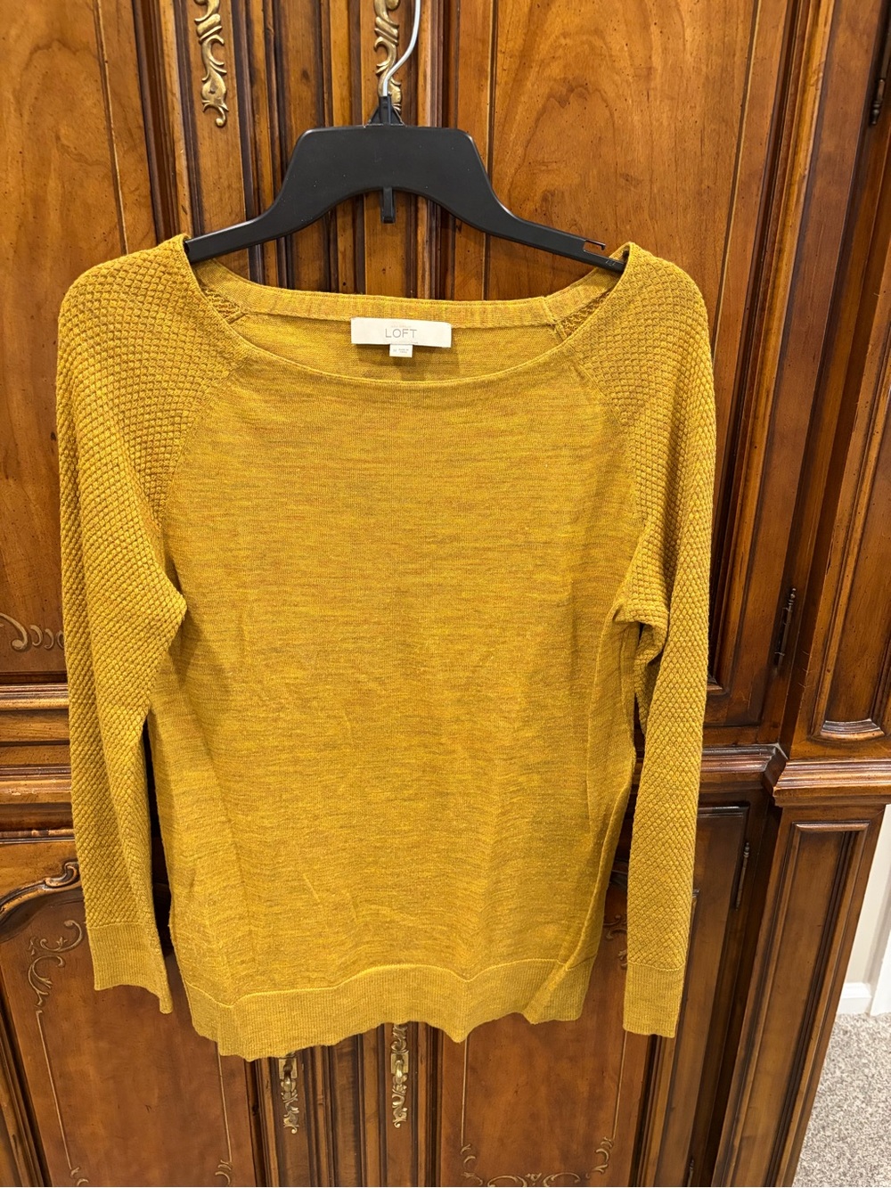 LOFT Women's Mustard Yellow Lightweight Knit Sweater EUC
